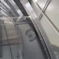 Gewächshaus Aufbau mit Stahlrahmen und Polycarbonat in Deutschland