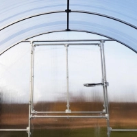 Robuste, verzinkte Profile -  Fenster hinten - gute Belüftung