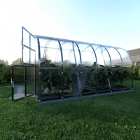 Gewächshaus aus Polycarbonat mit Fundamentrahmen 4 Meter tiefe
