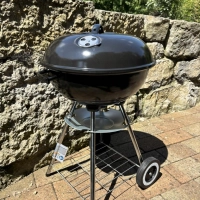 Hochwertiger Kohlegrill mit Air Control System