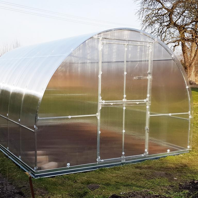 Zum Schutz der Polycarbonatkanäle vor Staub und Schmutz