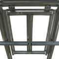 Dachfenster in einem Gewächshaus