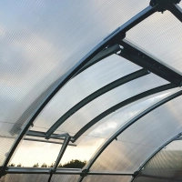 Einbauservice für Röhren-Rundbogen-Gewächshausdachfenster