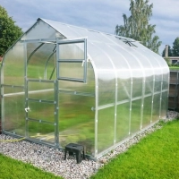 Gewächshaus Montage als professioneller Aufbau-Service für Polycarbonat-Gewächshäuser