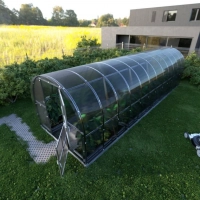Gewächshaus aus Polycarbonat mit Fundamentrahmen 3 Meter Breite