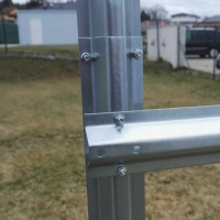 Stabile Gewächshaus Konstruktion aus verzinktem Stahl - verschraubte Rahmenverbindung